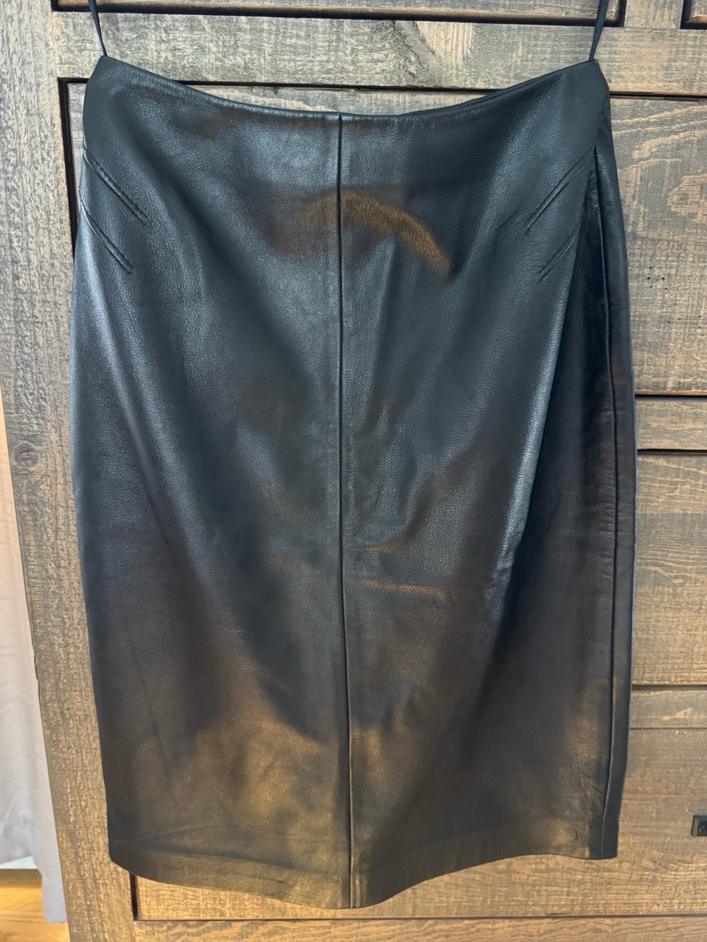 Black Liz Claiborne Leather Pencil Skirt - Classic Sleek Style, size 4